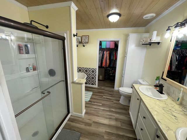 519 W Oak Street, Fremont, MI 49412