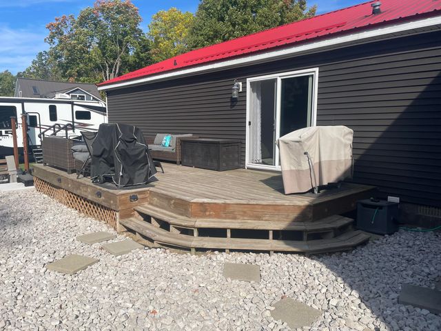 519 W Oak Street, Fremont, MI 49412