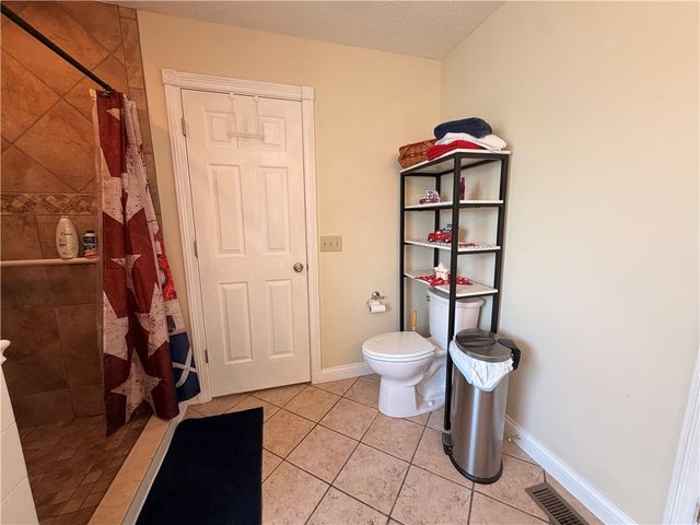 2049 N Highlander Drive, Xenia, OH 45385