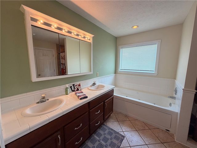 2049 N Highlander Drive, Xenia, OH 45385