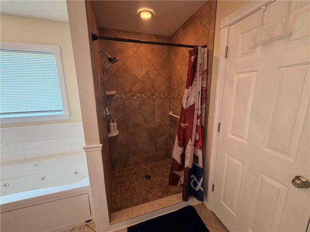 2049 N Highlander Drive, Xenia, OH 45385