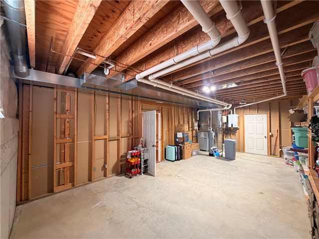 2049 N Highlander Drive, Xenia, OH 45385