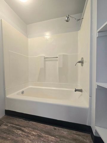 9 Cedar St 2R, Taunton, MA 02780