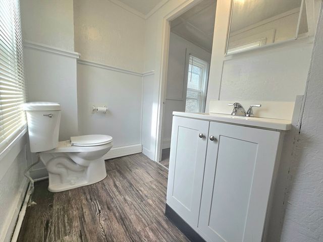 9 Cedar St 2R, Taunton, MA 02780