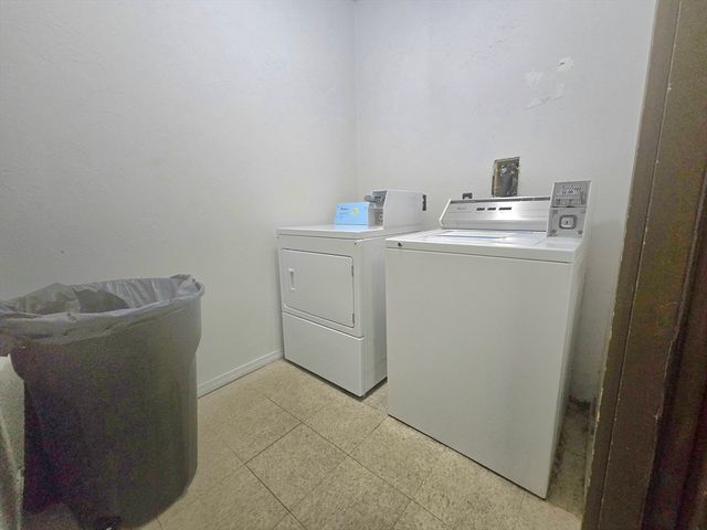 9 Cedar St 2R, Taunton, MA 02780