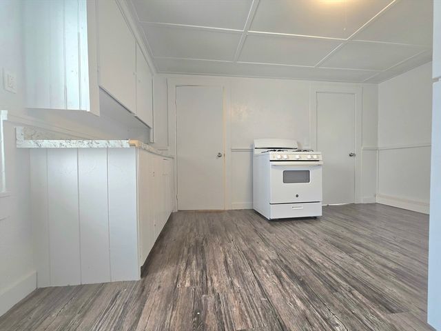 9 Cedar St 2R, Taunton, MA 02780
