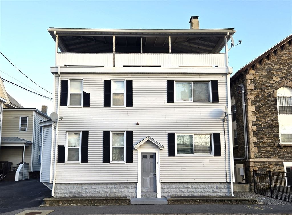 9 Cedar St 2R, Taunton, MA 02780