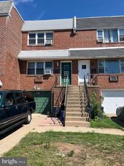 8262 LEON STREET, Philadelphia, PA 19136