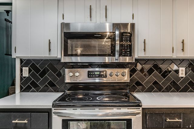 127 Sam Davis Dr, Springfield, TN 37172