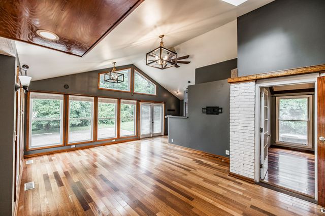 127 Sam Davis Dr, Springfield, TN 37172