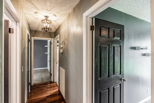 127 Sam Davis Dr, Springfield, TN 37172