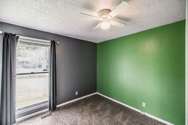 127 Sam Davis Dr, Springfield, TN 37172