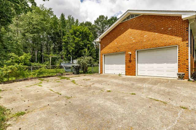 127 Sam Davis Dr, Springfield, TN 37172