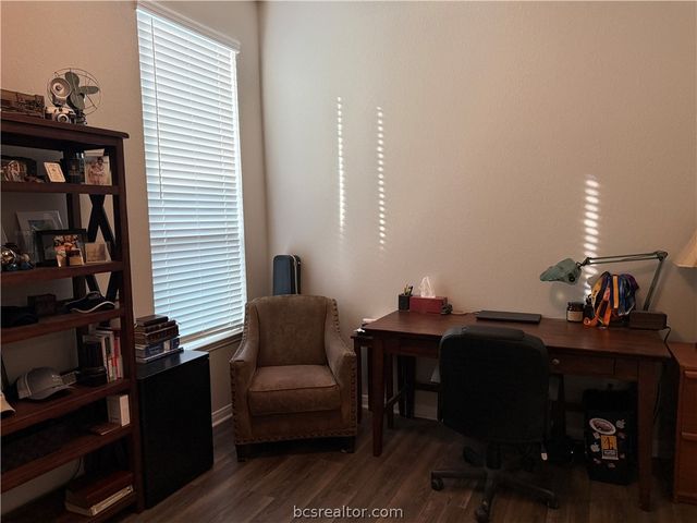 4262 Harding Way, Bryan, TX 77802