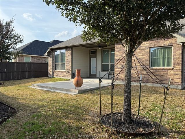 4262 Harding Way, Bryan, TX 77802