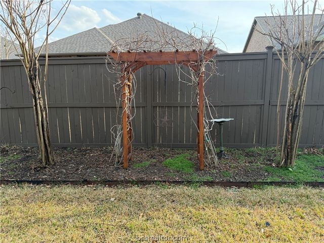 4262 Harding Way, Bryan, TX 77802