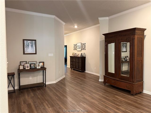 4262 Harding Way, Bryan, TX 77802