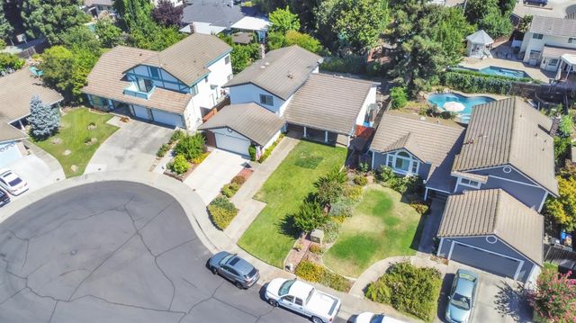 8559 Coral Crest Ct, Elk Grove, CA 95624