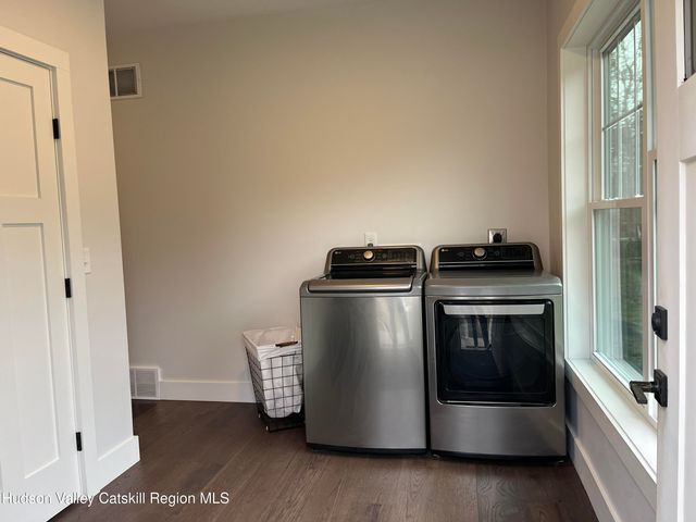 685 Sandy Plains Road, Leeds, NY 12451