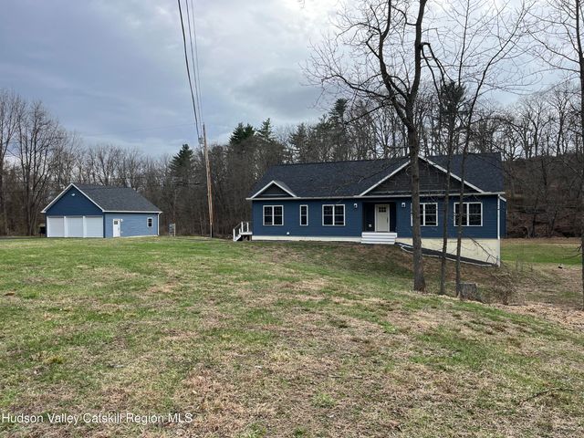 685 Sandy Plains Road, Leeds, NY 12451