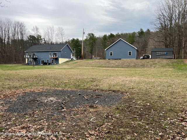 685 Sandy Plains Road, Leeds, NY 12451