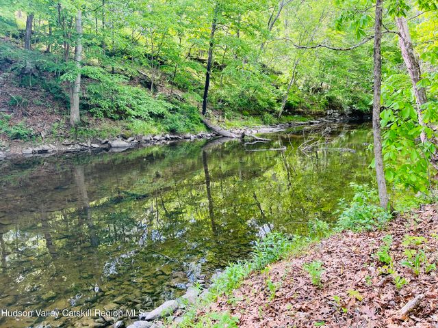 685 Sandy Plains Road, Athens, NY 12015