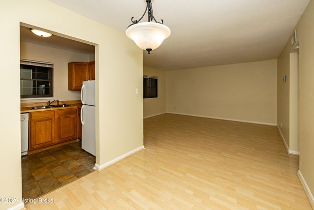 221 N Clifton Ave 4, Louisville, KY 40206