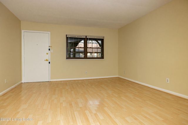 221 N Clifton Ave 4, Louisville, KY 40206