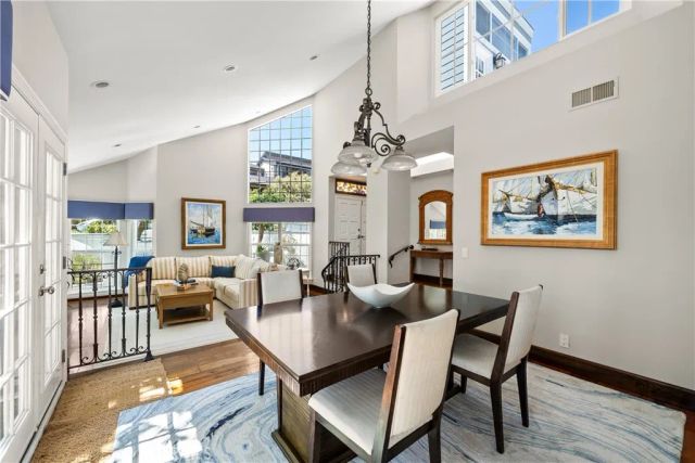 2210 Bridge, Laguna Beach, CA 92651