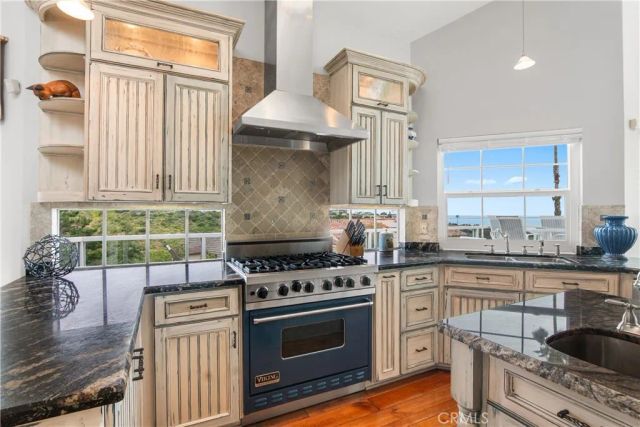 2210 Bridge, Laguna Beach, CA 92651