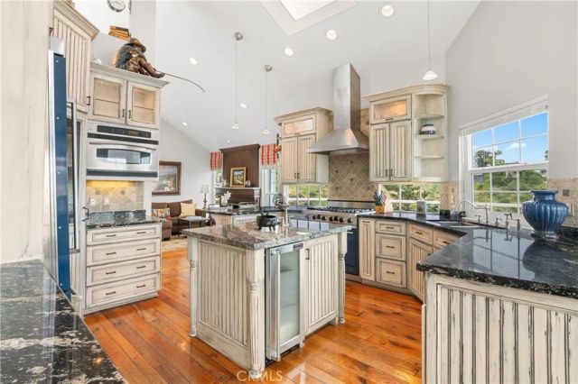 2210 Bridge, Laguna Beach, CA 92651