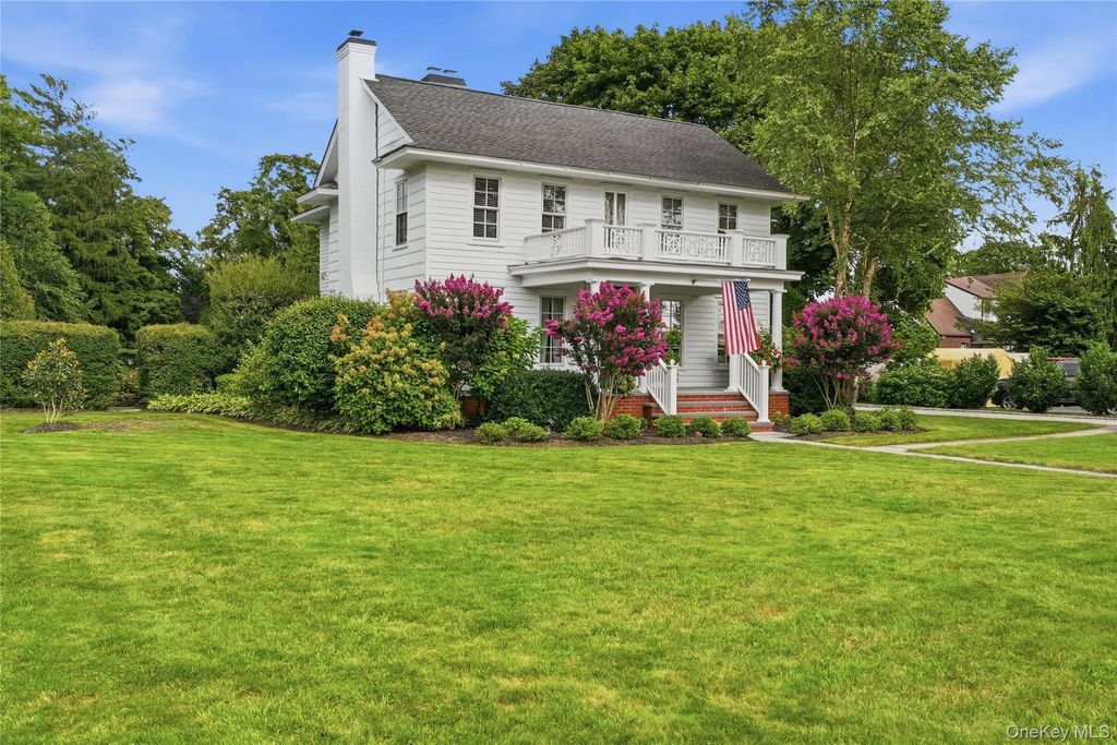 129 Bayview Avenue, Amityville, NY 11701 — photo 4