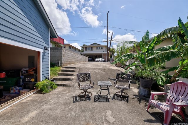 1736 Gulick Avenue, Honolulu, HI 96819