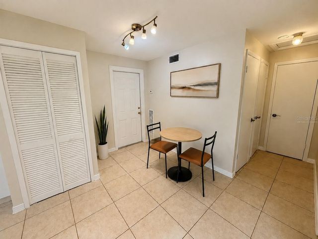 1123 ELMWOOD STREET E, Orlando, FL 32801