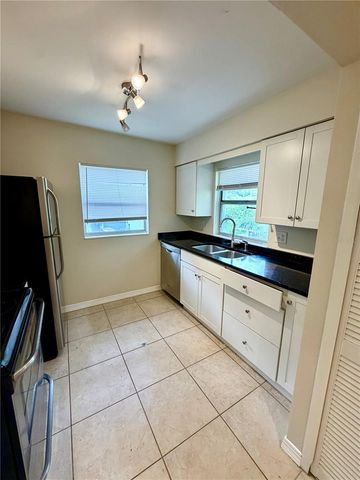 1123 ELMWOOD STREET E, Orlando, FL 32801