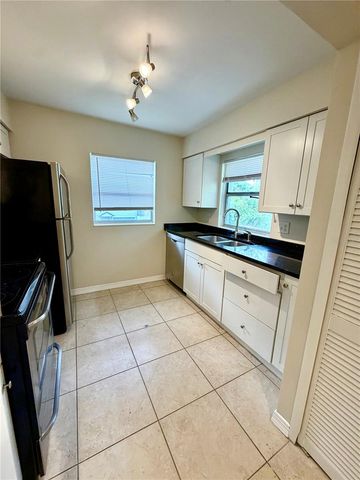1123 ELMWOOD STREET E, Orlando, FL 32801