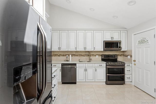 1031 Fordham Lane, Woodmere, NY 11598