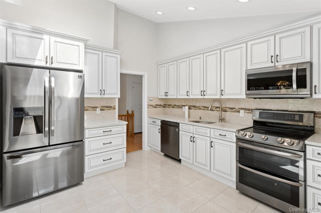 1031 Fordham Lane, Woodmere, NY 11598