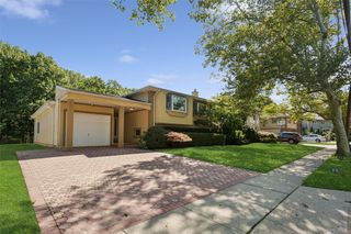 1031 Fordham Lane, Woodmere, NY 11598