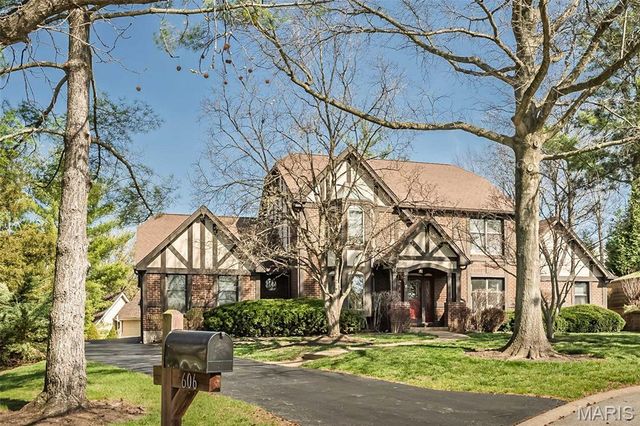 606 Aspen Ridge Court, St Louis, MO 63017