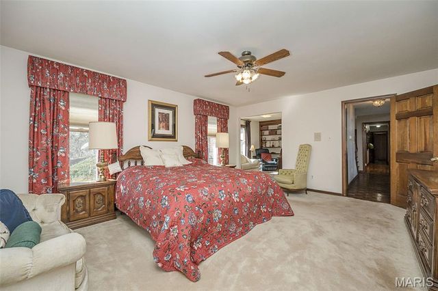 606 Aspen Ridge Court, St Louis, MO 63017