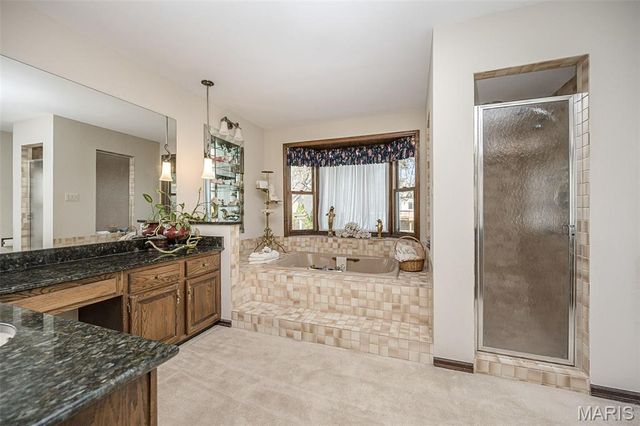 606 Aspen Ridge Court, St Louis, MO 63017