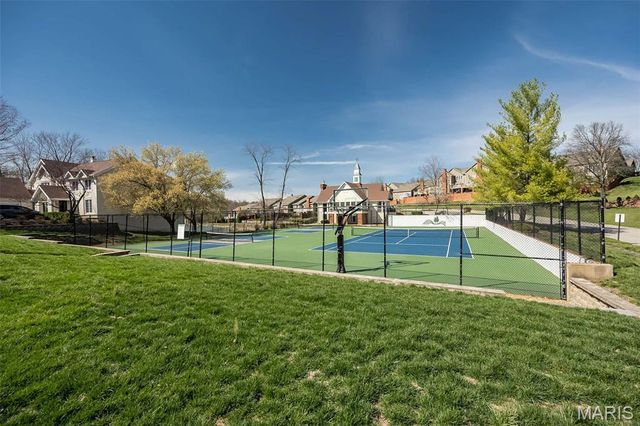 606 Aspen Ridge Court, St Louis, MO 63017