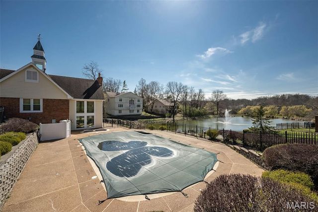 606 Aspen Ridge Court, St Louis, MO 63017