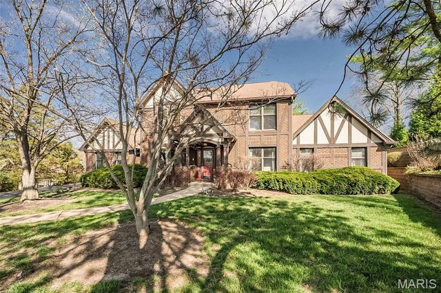 606 Aspen Ridge Court, St Louis, MO 63017