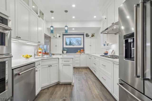 84 Cedar St, Millburn Twp., NJ 07041