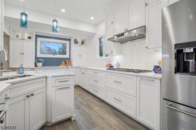 84 Cedar St, Millburn Twp., NJ 07041