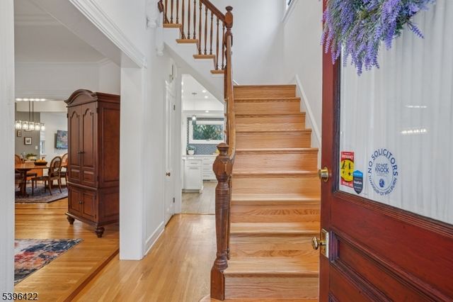 84 Cedar St, Millburn Twp., NJ 07041