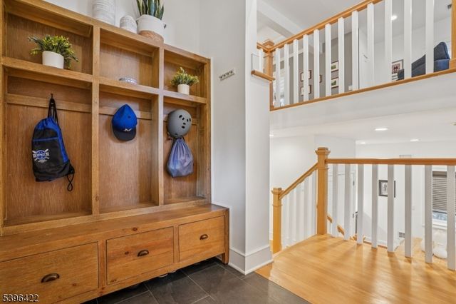 84 Cedar St, Millburn Twp., NJ 07041