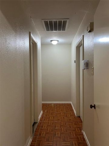 8811 Leader Street, Houston, TX 77036